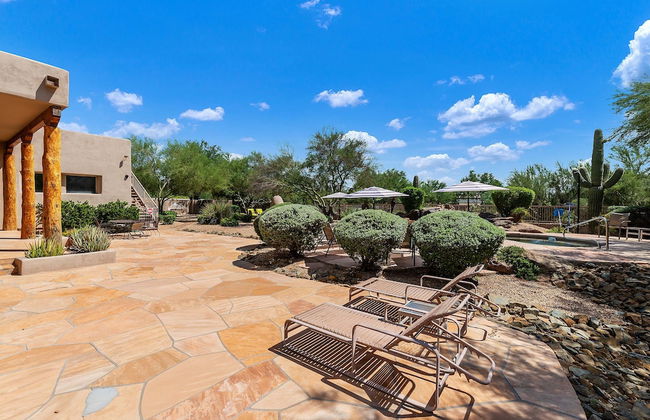 Restorative Oasis Ranch w Pool Spa - Photo 34