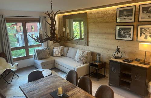 Arc 1950 Ski in Ski out and Spa- Newly refurbished 153 Sources De Marie- 2 bedroom , 2 bathroom-Sleeps 4-6, Mont Blanc view from every window, Free WiFi - Foto 1