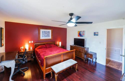 Upgraded Lux Retreat in Coconut Creek with Pool and Hot Tub - Foto 12