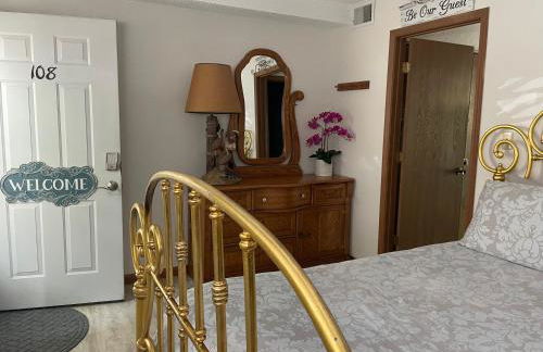 STAIRS OPTIONAL! Lakefront! Pool! On Water! Convenient Fishing! - Photo 7