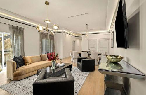 2Linkd Homes | 9BR•All Private Baths | Pool |Gated - Foto 46