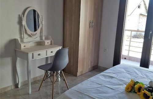 Tom's House - Photo 33