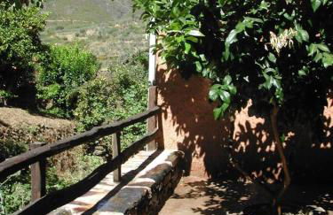 Charming House in Robledillo de Gata with Fireplace and Terrace - Foto 11