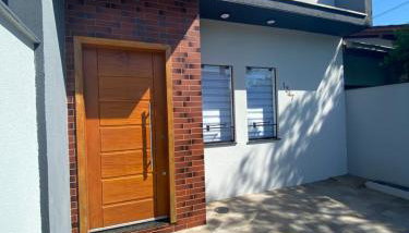 Casa térrea ampla, perfeita para a sua hospedagem - Foto 2