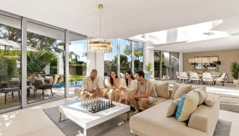 VACATION MARBELLA I Villa Finesse, Luxury Villa, Golden Mile, Swimming-pools, Sauna, Spa, Gym, Minutes from Golfs and Beaches - Foto 2