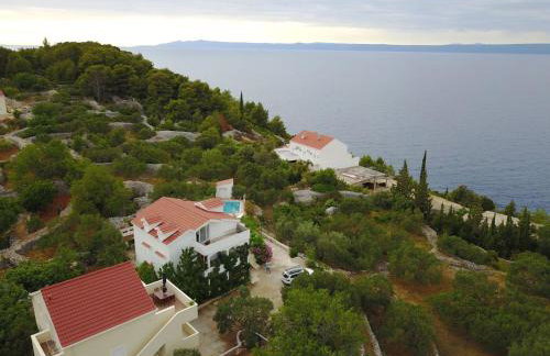 Captain's Attic - Photo 31