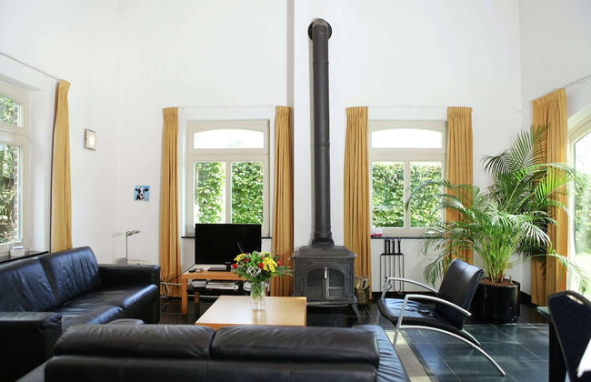 Coachman's House Near Roermond With Garden - Photo 12