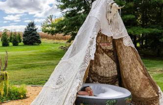 Historic Cottage Retreat-IG Cowboy Pool-Hot Tub - Photo 18