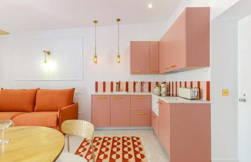 Apartment with exceptional charm in historic center of Alicante - Photo 13