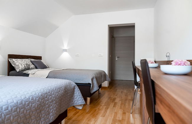 Apartments and Rooms Bama - Photo 3