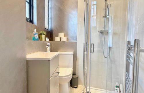 Modern 1-Bedroom Apartments near Shoreditch, Old Street & Hoxton by NourNest Apartments - Foto 46