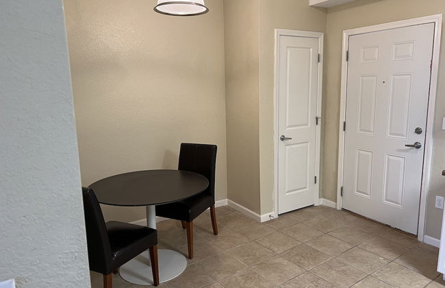 Washburn Hotel Suites - Photo 11