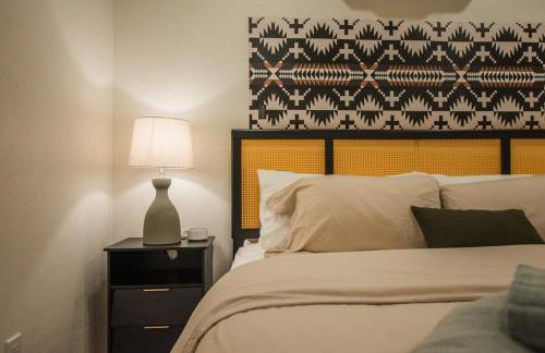 Sage Suite at ArnoTriplex! Private Hot Tub-Close to Downtown-Pet Friendly-No Pet Fee! - Photo 17