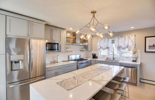 Pet-Friendly Narragansett Home with Deck and Gas Grill - Foto 2