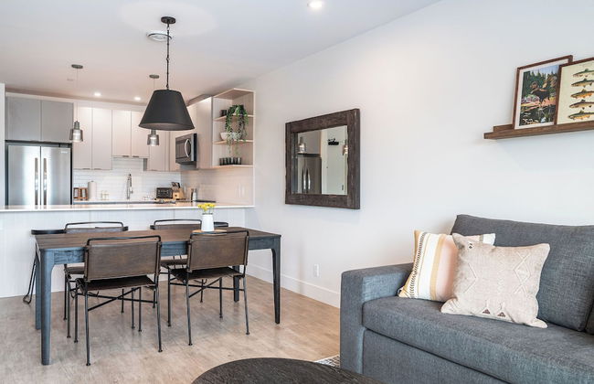 The Selkirk House by Revelstoke Vacations - Photo 21