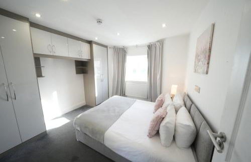 HEATHROW AIRPORT apartments-FREE parking-Free underground to and from Heathrow-30 min central London - Foto 37