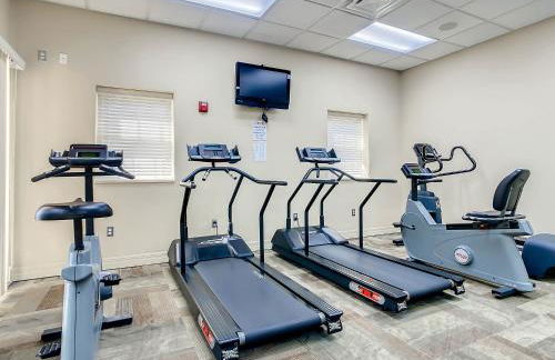 Ocean View Next to Pool and Amenities Corner Unit 3 Balconies OW20-201 - Foto 77