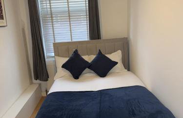 Modern and Comfy 3 Bed Manchester Home near Etihad, Coop Live Arena and Manchester City Centre - Foto 31