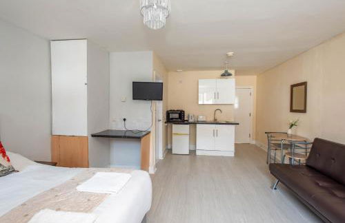 Saffron Studios - Photo 62