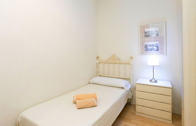 3 bedroom Apartment in Barcelona - Photo 15