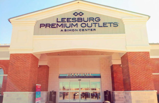 Leesburg Premium Outlets Shopping Tour - Foto 3