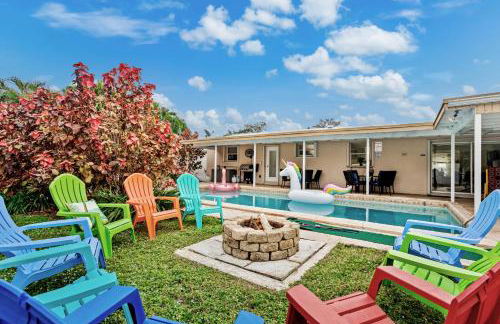 Villa Oasis 3 Miles to Hard Rock Stadium & Casino, Guitar Hotel Nearby, Pool, Game Room, Sleeps 12, 15 Min to Beach - Foto 5