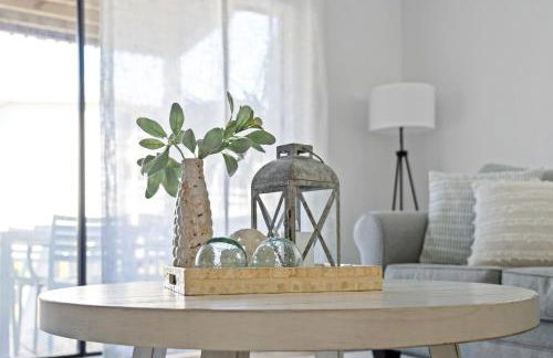 Newly Listed - One bedroom condo on Harbor Island - Foto 24