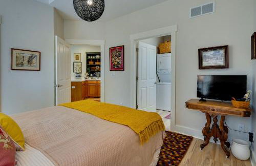 Charming Granville Home with Porch - Walk Downtown! - Foto 17