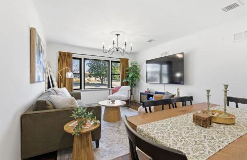 Tulsa Suite Spot-King Bed Near Expo, TU, Dtwn - Photo 1