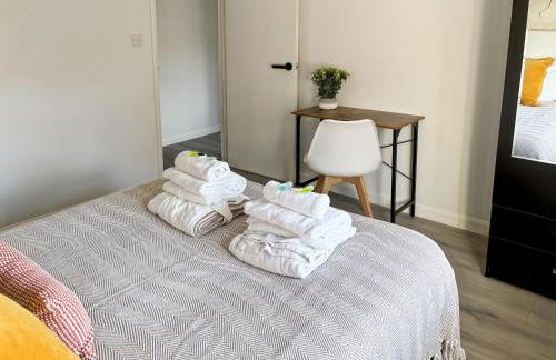 Family Holiday Home With Hot Tub & Sauna Sleeps 8 - Foto 48