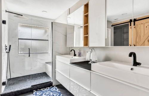 Jacuzzi Lakefront Home w/ Game room+play structure - Foto 23