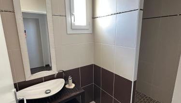 Le Cocon Familial du Sud - Jacuzzi, Wi-Fi, air conditioning - Foto 5