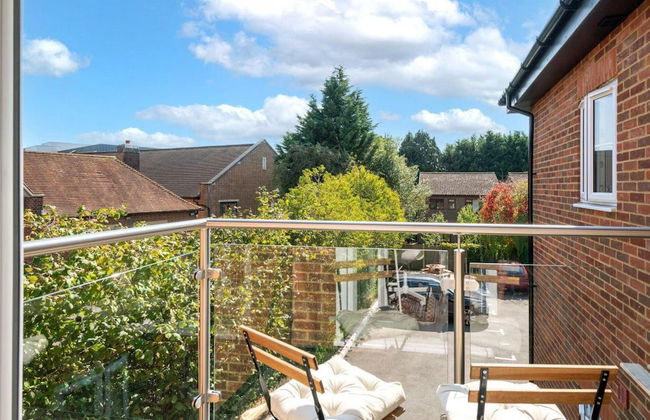 2 Bed 2 Bath Apt Close to Reigate Station - 2230 - Foto 3