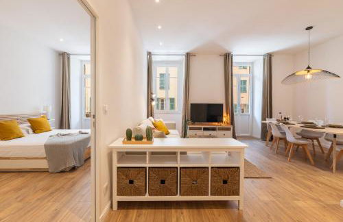 Magnifique 2P avec vue sur le port de Nice - Photo 1