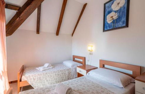 3 Bedroom Nice Home In Albarella Ro - Foto 24