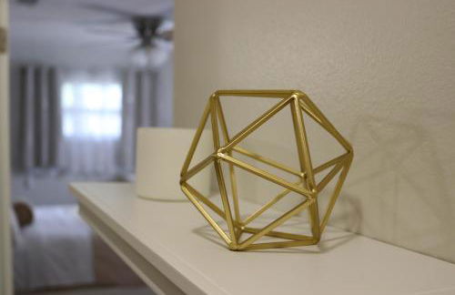 Hidden Emerald-Apartment with Kitchen and Laundry - Foto 15