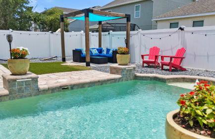 Poolside Tampa Stay- Game Room & Glam Room- Pool- Darts- Pool Table- Next to MacDill AFB - Foto 21
