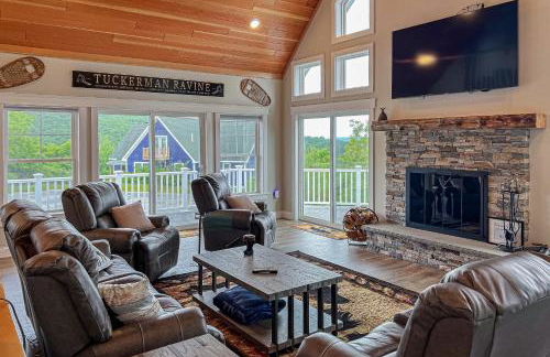 Hilltop Hideaway - Photo 1