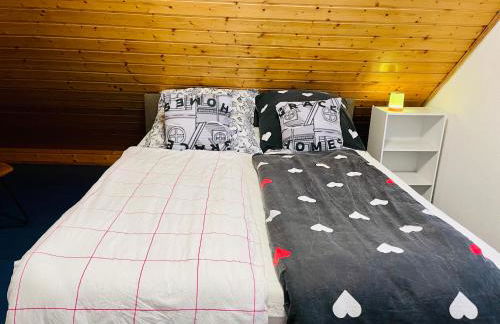 GHomeT - 6 Zimmer Wohnung with parking - Up to 10 guests - Monteur, Handwerker & Large family welcome - Foto 32