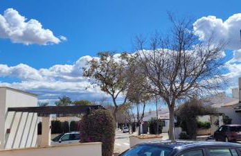 Modern 3 Bedroom Villa with Pool & Garden, Ideal for Families - Foto 13