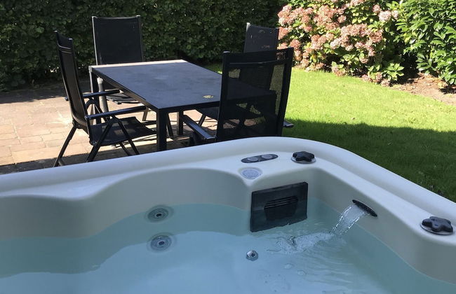 Luxury Holiday Home with Hot Tub at Dutch Coast - Photo 12