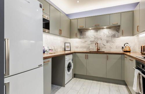 Cobalt Cove - 10-Minute Walk to Ashley Cross - Photo 4