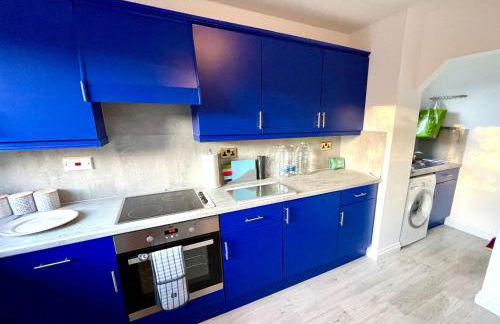 Large 5 bed detached house near Stansted Airport with Parking for 2 vehicles! Stansted Stays - Foto 23