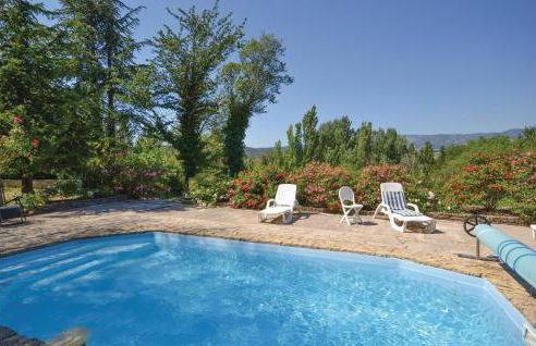 Awesome Home In Crillon Le Brave - Foto 7