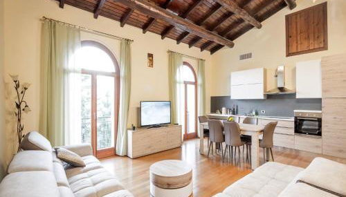 Lakeside Mansion With Pool - Foto 4