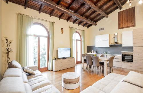 Lakeside Mansion With Pool - Foto 4