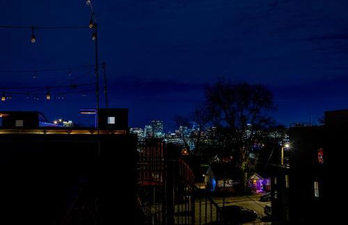 Modern Luxe Townhome with Rooftop Cinema - Foto 24