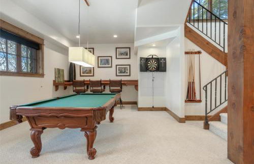 Private Hot Tub, Theater Room, Valet Parking and Ski & Boot Storage at Ritz Carlton - Foto 8