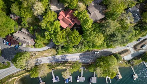 Stunning 4BR Retreat Deck Ping Pong Near Marina - Foto 2