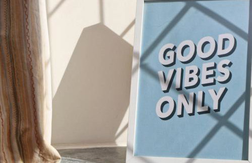 WALK TO THE BEACH, spacious cottage with sea views - Foto 10